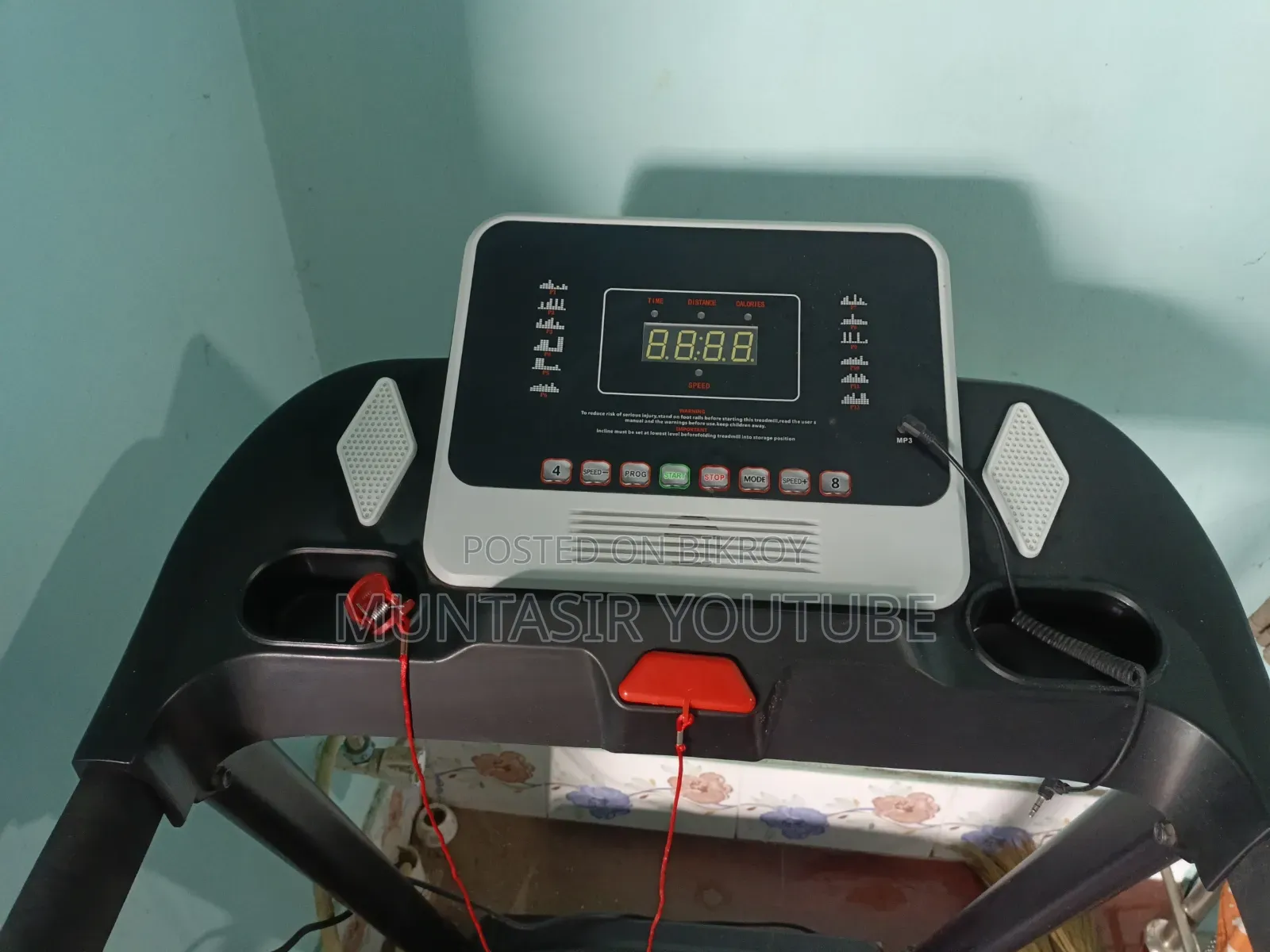 Life Fitness LF-300S Treadmill