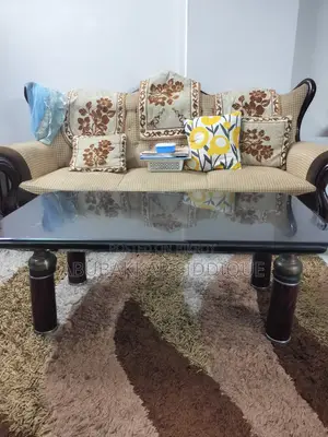 সেন্টার টেবিল