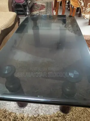 সেন্টার টেবিল