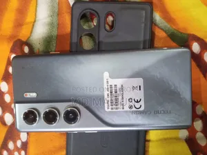 টেকনো ক্যামন ৪০ প্রো ৫জি ২৫৬ জিবি ব্ল্যাক