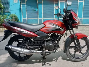 টিভিএস মেট্রো ২০২১ লাল
