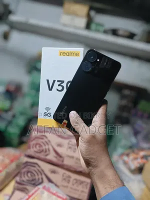 রিয়েলমি ভি৩০ ১২৮ জিবি কালো