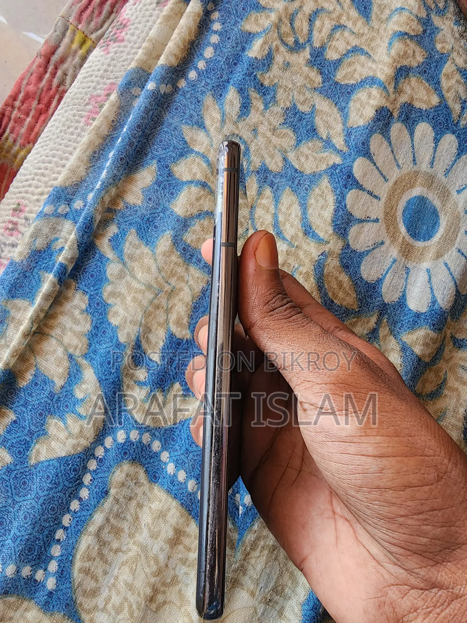 স্যামসাং গ্যালাক্সি এস২১ ৫জি ১২৮ জিবি ব্ল্যাক