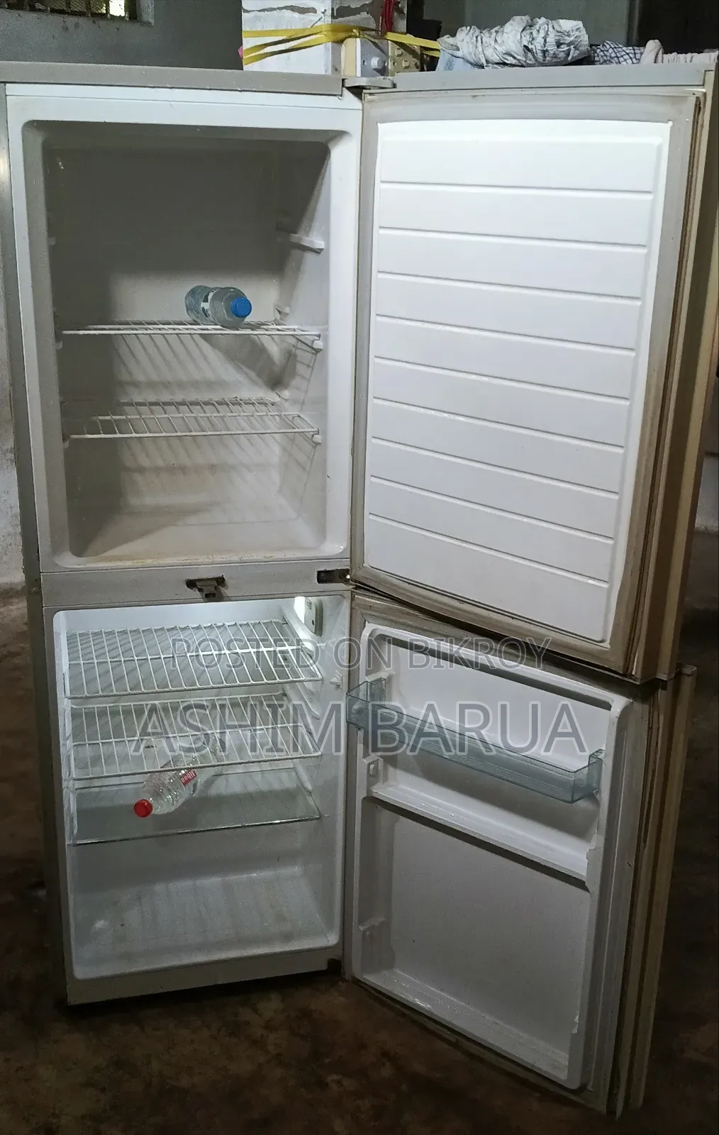 Singer Refrigerator 243 Liter 50/50