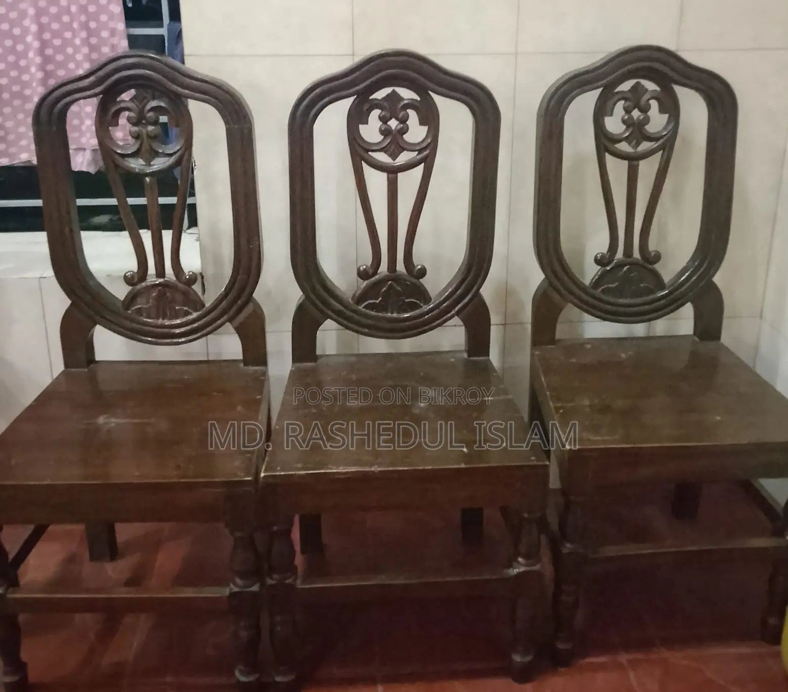 ৩টি কাঠের চেয়ার