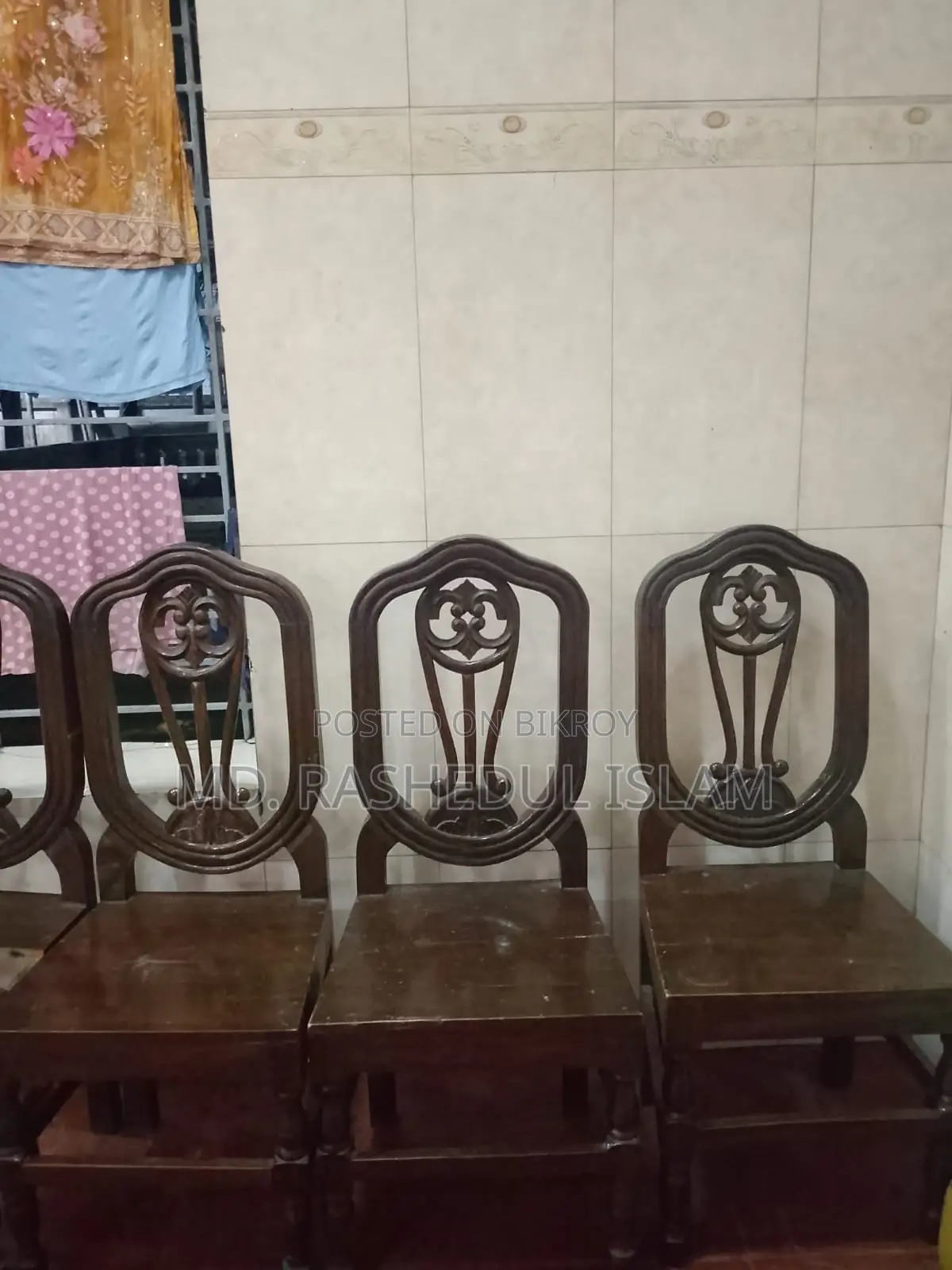 ৩টি কাঠের চেয়ার