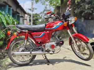 হোন্ডা ১৯৯০ লাল