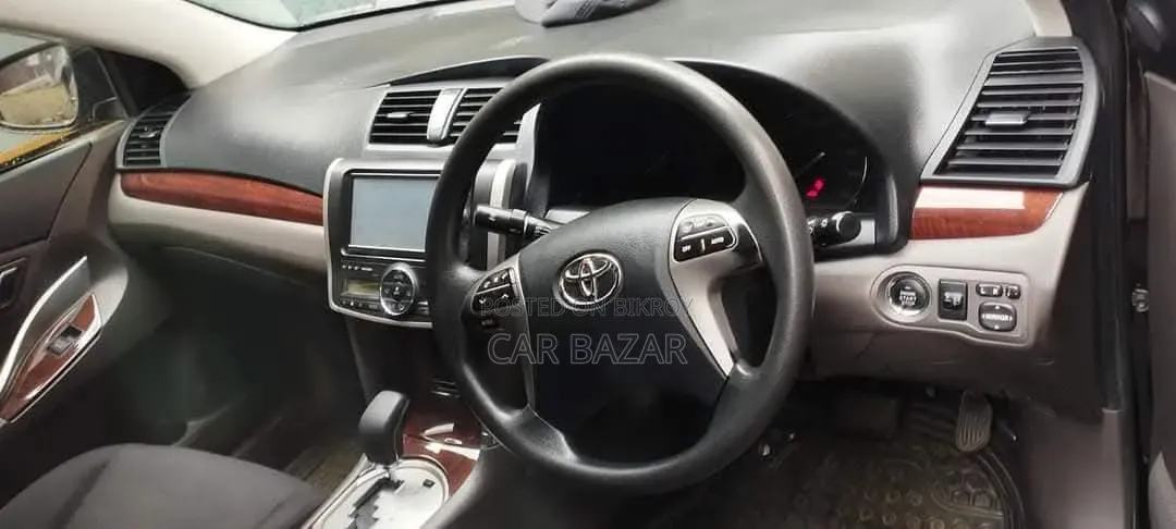 টয়োটা অ্যালিয়ন ২০১৫ কালো