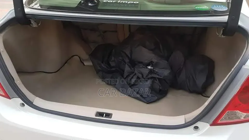 টয়োটা অ্যালিওন ২০১৫ পার্ল