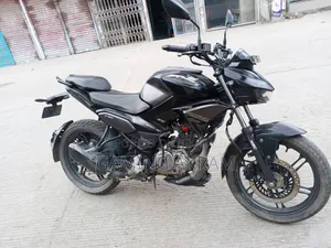 হিরো এক্সট্রিম ১২৫আর ২০২৫ কালো