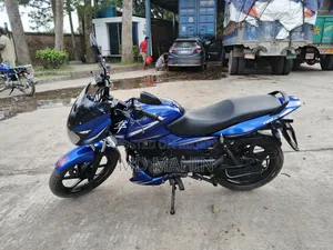 বাজাজ ২০২০ নীল