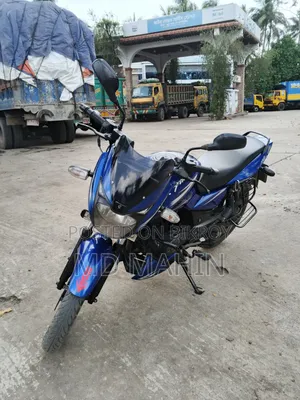 বাজাজ ২০২০ নীল