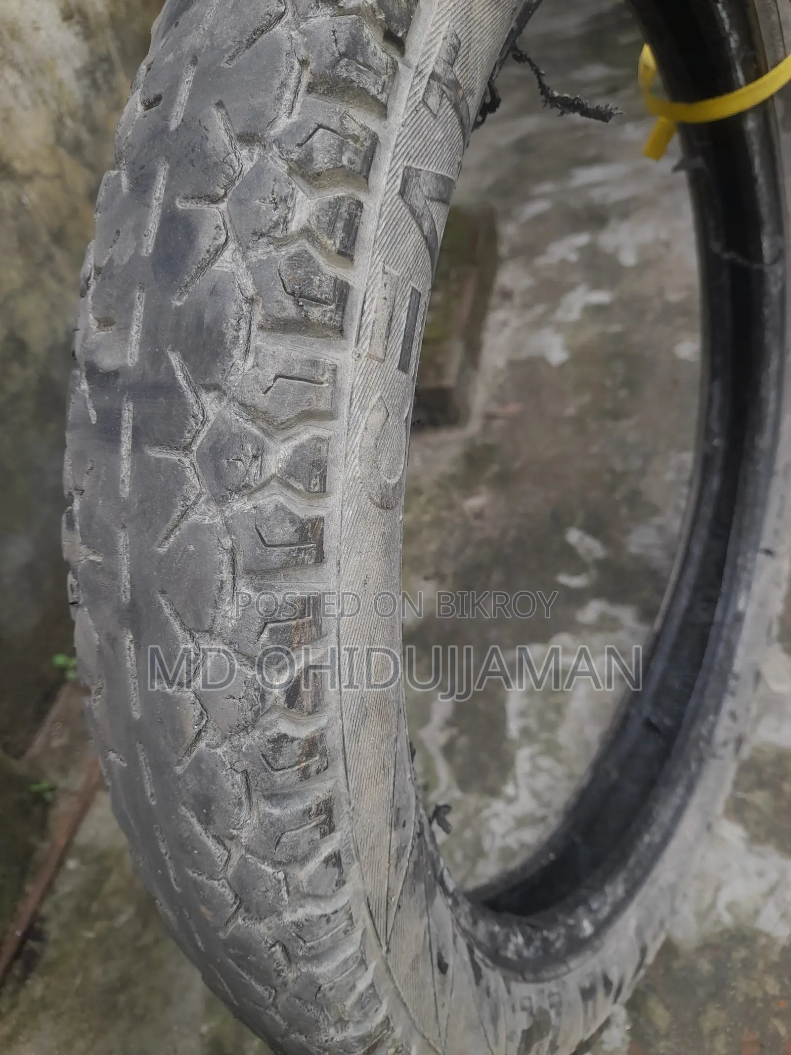 CEAT Tyre 3.00-18 52P