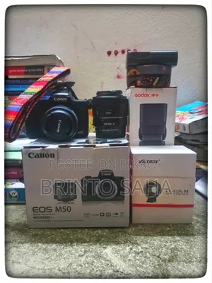 ক্যানন এম৫০ ক্যামেরা সেল