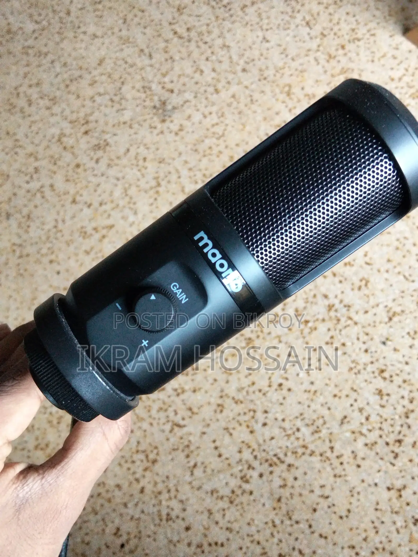 Microphone
