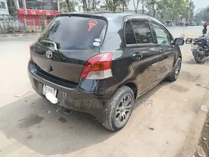 টয়োটা ভিটজ ২০১০ কালো