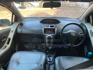 Toyota Vitz 2010 Black
