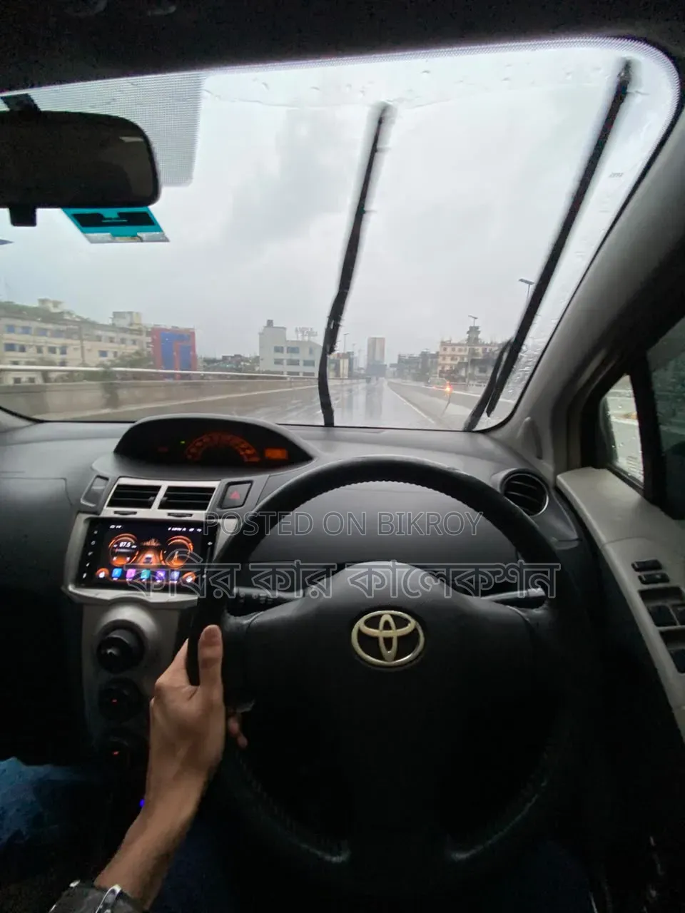 Toyota Vitz 2010 Black