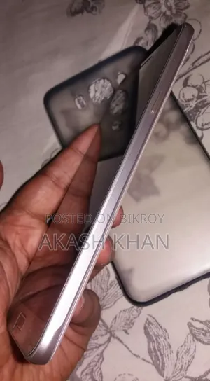 Samsung Galaxy J7 16 GB Gold