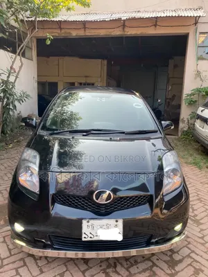 Toyota Vitz 2010 Black