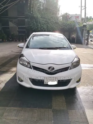 Toyota Vitz 2012 White
