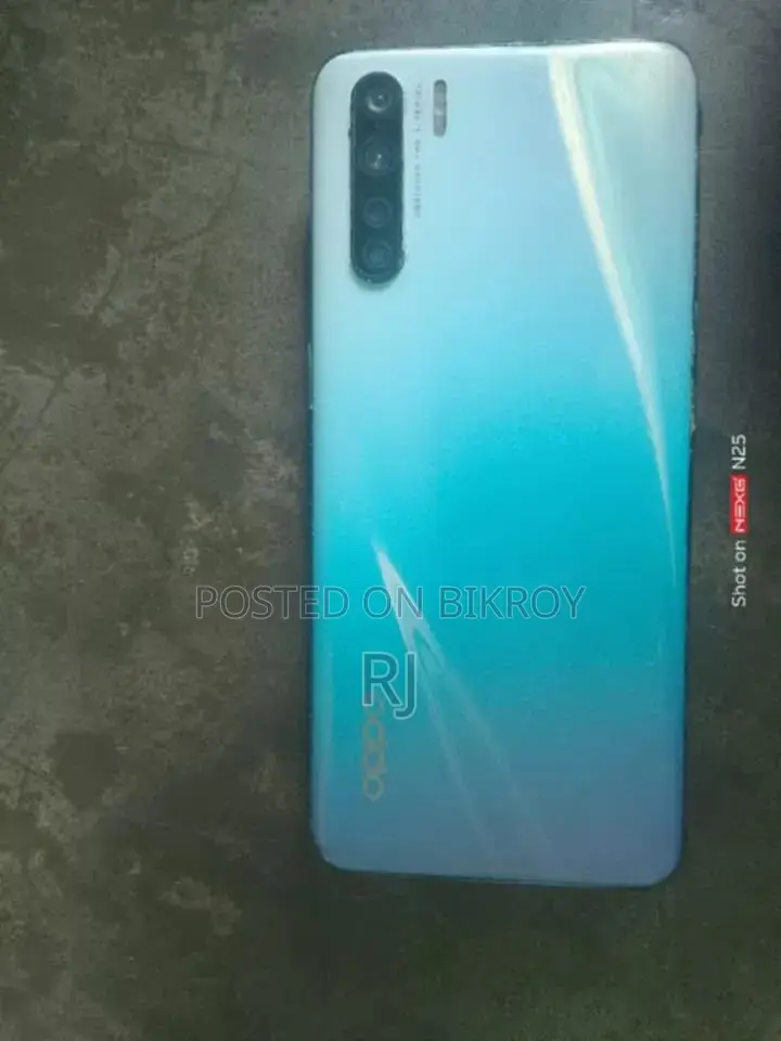 অপ্পো এফ১৫ ২৫৬ জিবি সাদা