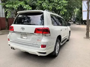 Toyota Land Cruiser 4.5 V8 VXR 2016 White
