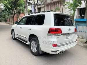 Toyota Land Cruiser 4.5 V8 VXR 2016 White