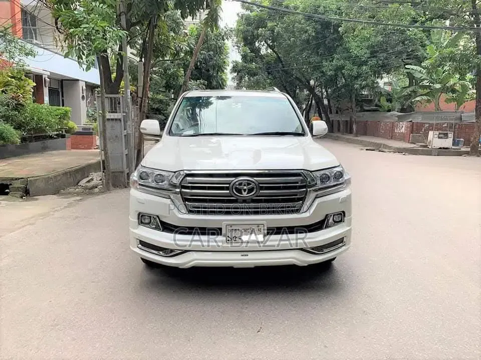Toyota Land Cruiser 4.5 V8 VXR 2016 White