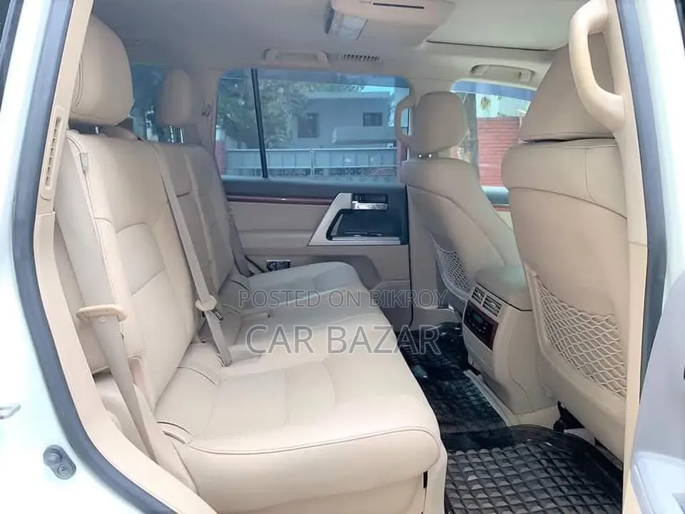 Toyota Land Cruiser 4.5 V8 VXR 2016 White