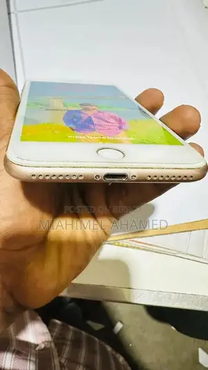 অ্যাপল আইফোন ৮ প্লাস ২৫৬ জিবি হোয়াইট
