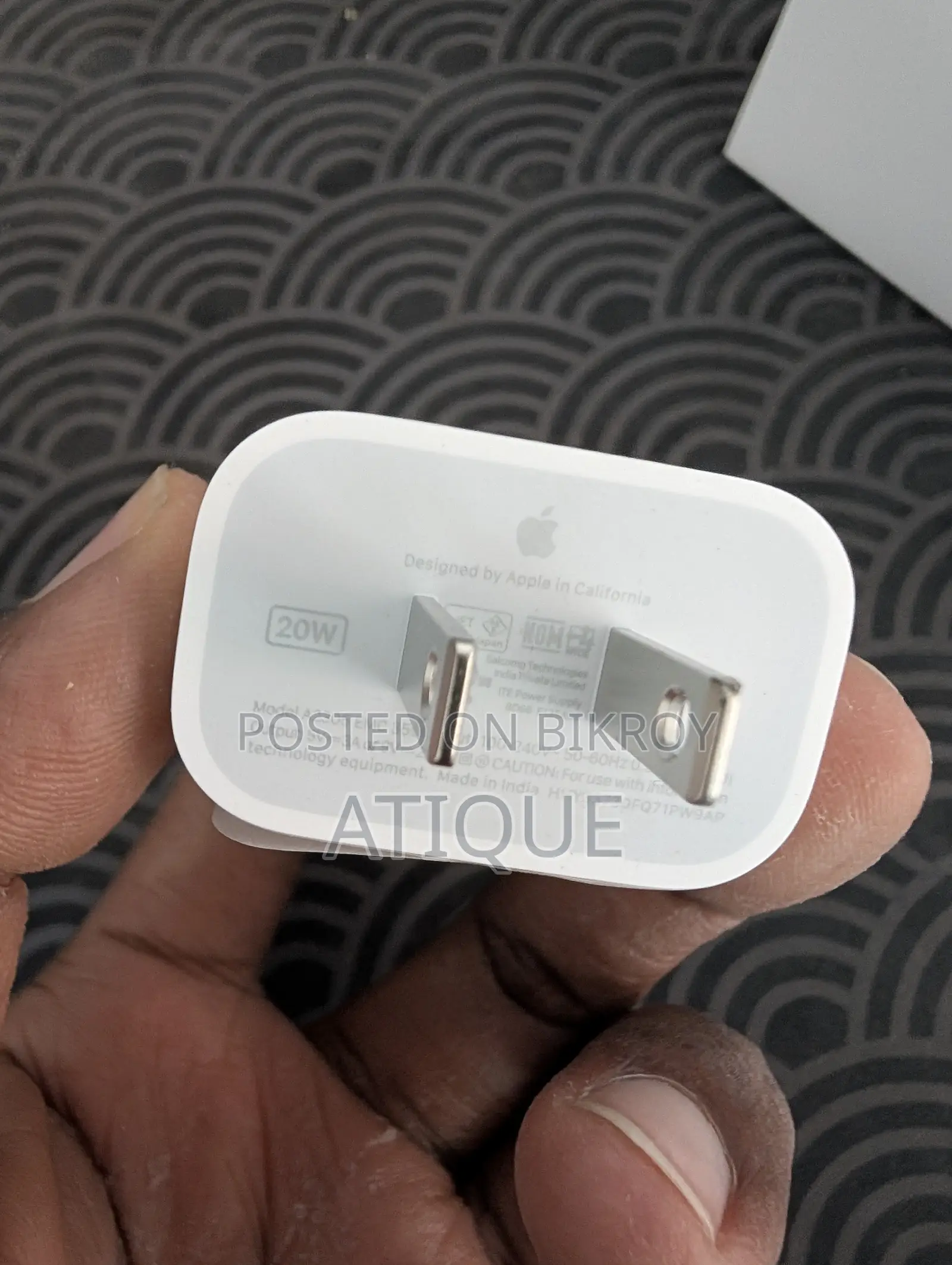 Original Apple 20W Adapter & Type-C Cable