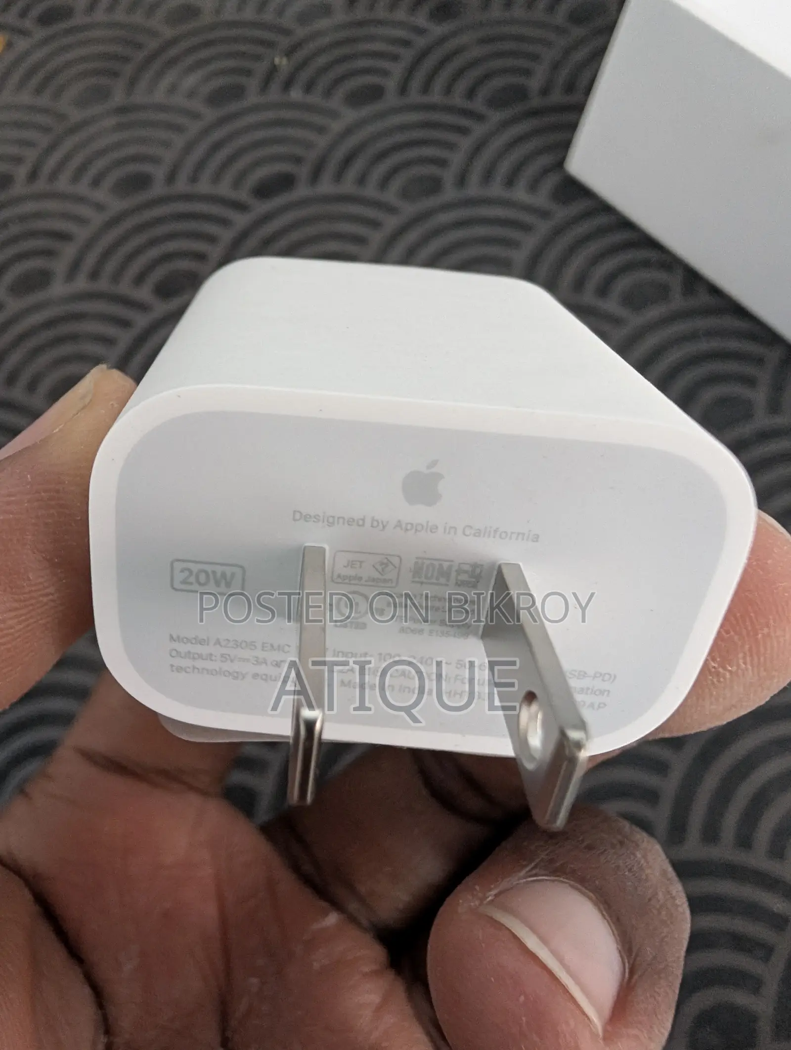 Original Apple 20W Adapter & Type-C Cable