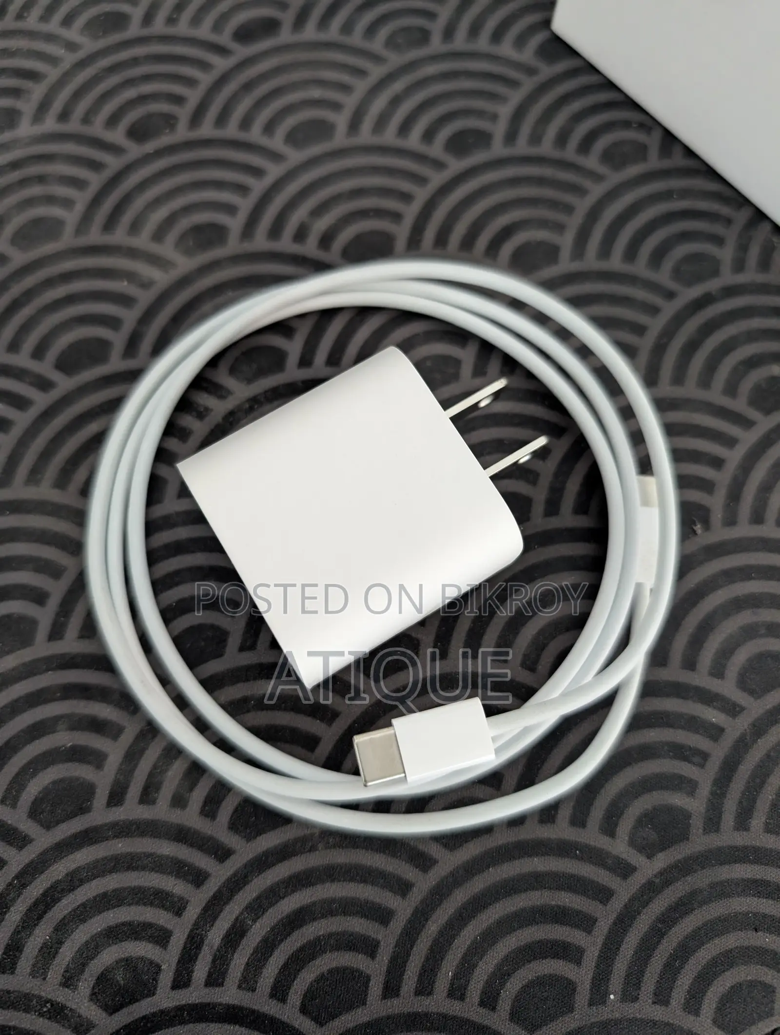 Original Apple 20W Adapter & Type-C Cable