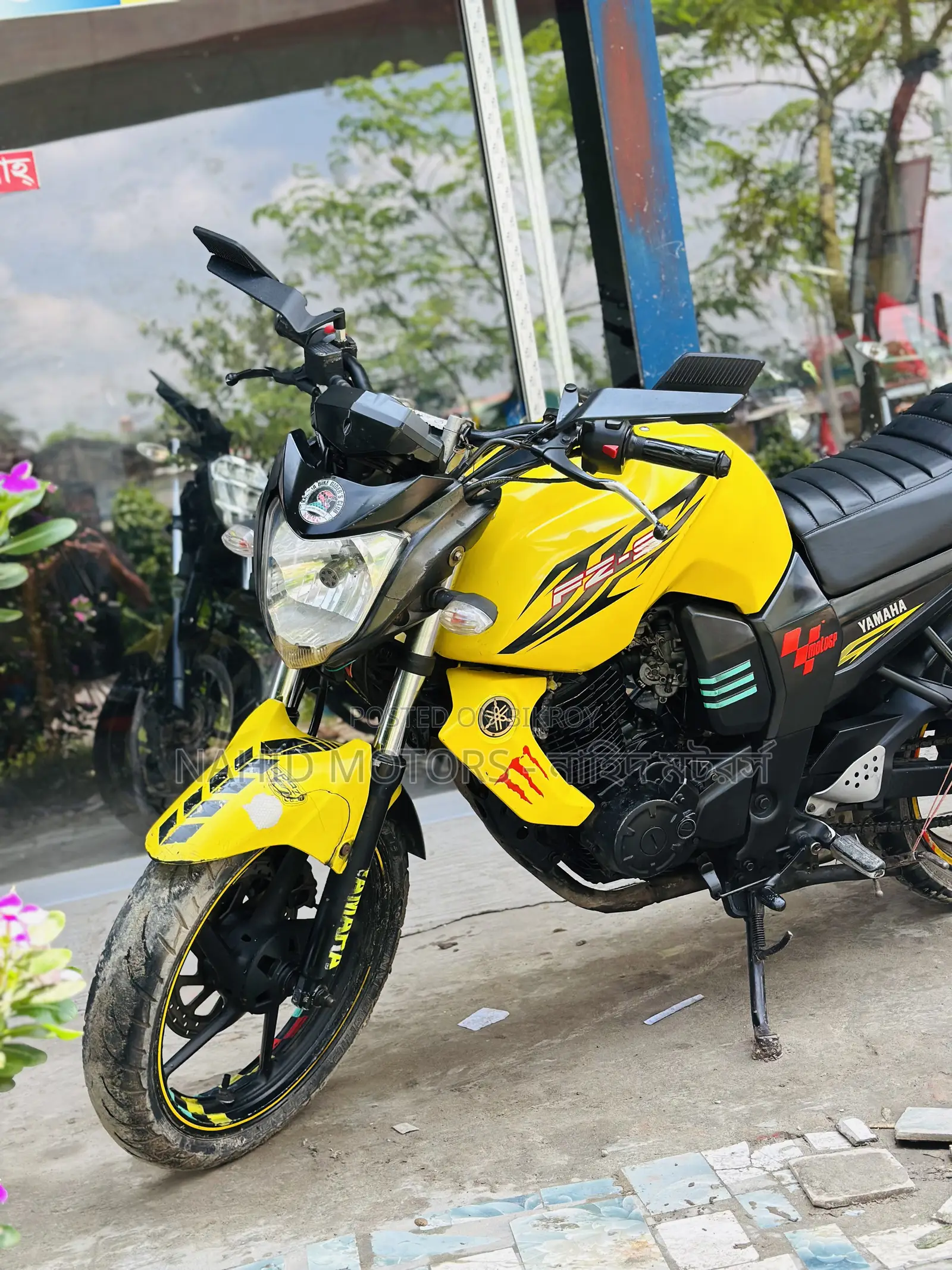 ইয়ামাহা এফজেড ২০১৫ হলুদ