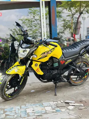 ইয়ামাহা এফজেড ২০১৫ হলুদ