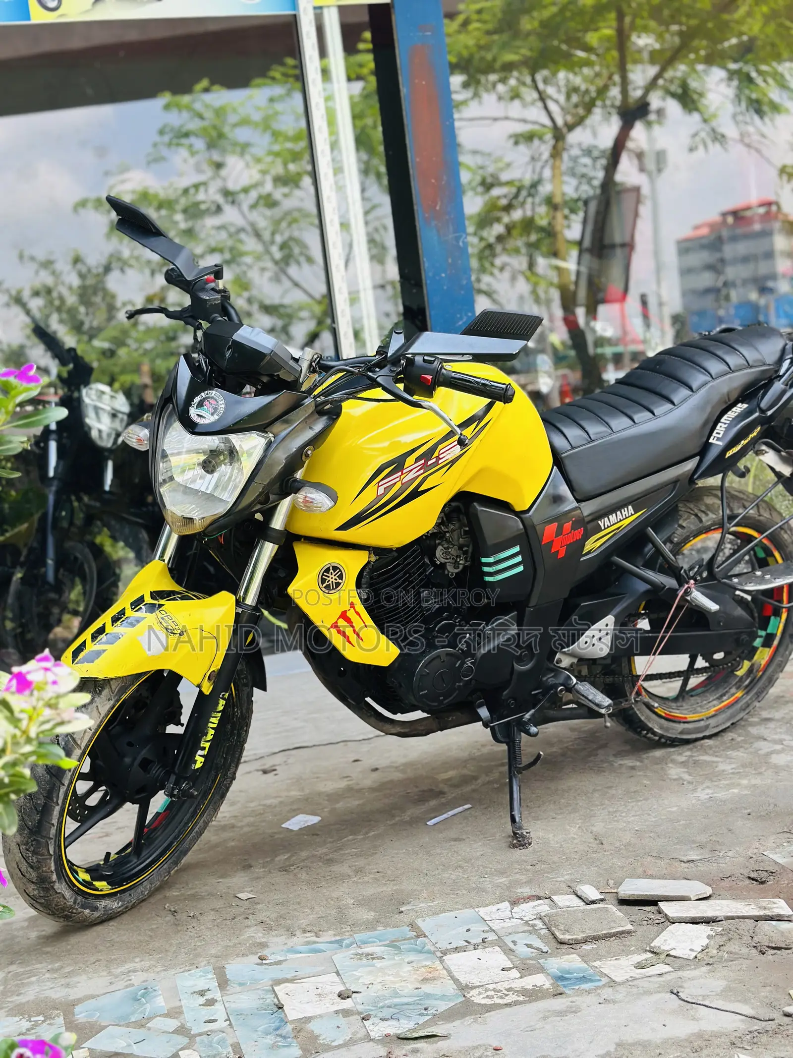 ইয়ামাহা এফজেড ২০১৫ হলুদ