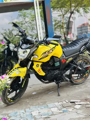 ইয়ামাহা এফজেড ২০১৫ হলুদ
