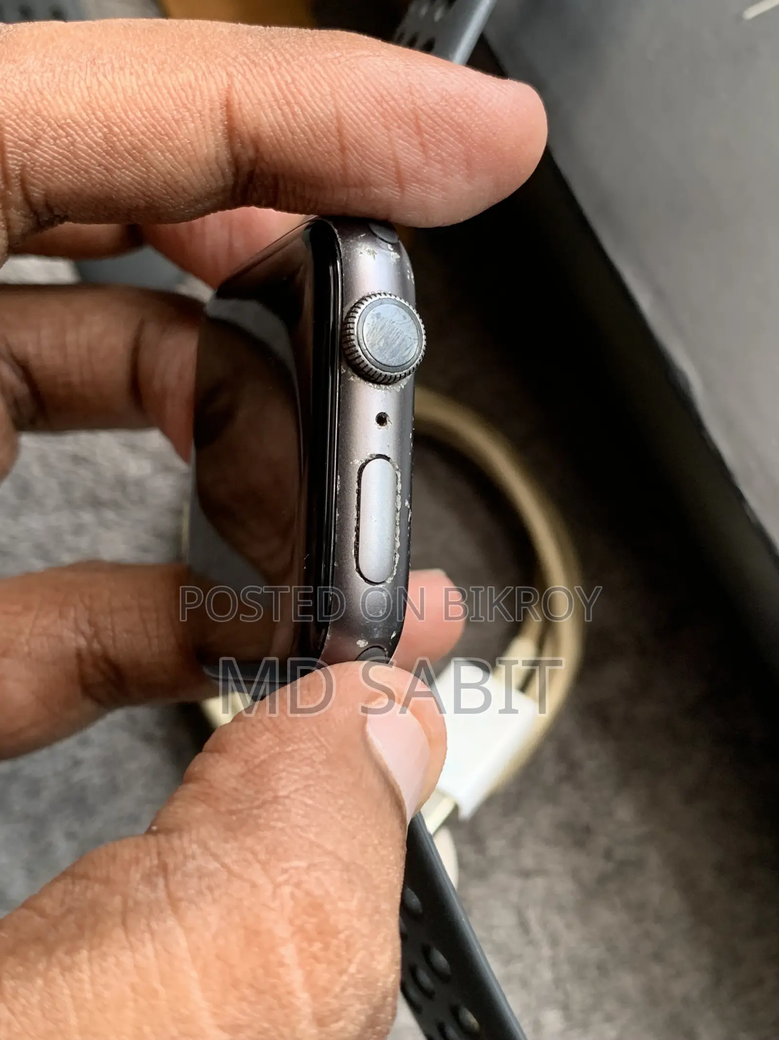 অ্যাপল ওয়াচ সিরিজ ৫ ৪৪এমএম নাইকি এডিশন উইথ বক্স