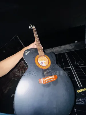 সিগনেচার ২৬৫ অ্যাকোস্টিক গিটার – ফ্রেশ কন্ডিশন | ৬ মাস ব্যবহৃত