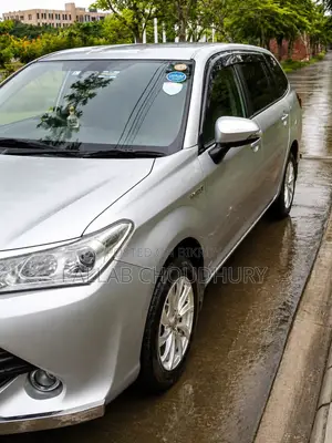 Toyota Corolla Fielder 1.5 Hybrid FWD 2017 Silver