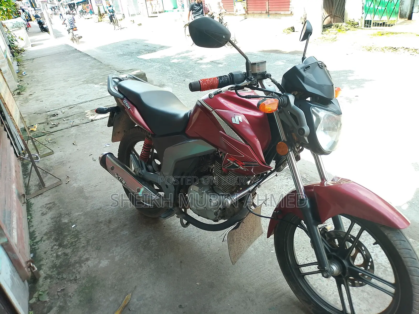 সুজুকি জিএসএক্স ১২৫ ২০২২ লাল