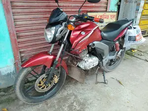 সুজুকি জিএসএক্স ১২৫ ২০২২ লাল