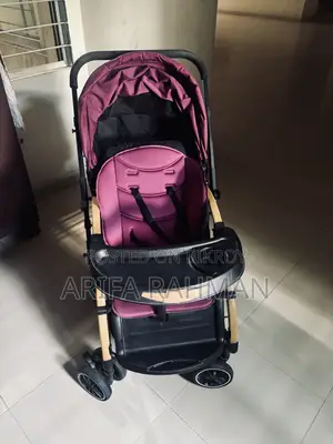 এটি একটি বেবি স্ট্রোলার। ভালো মানের এবং ফ্রেশ