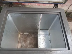 A Walton deep freezer will be sold