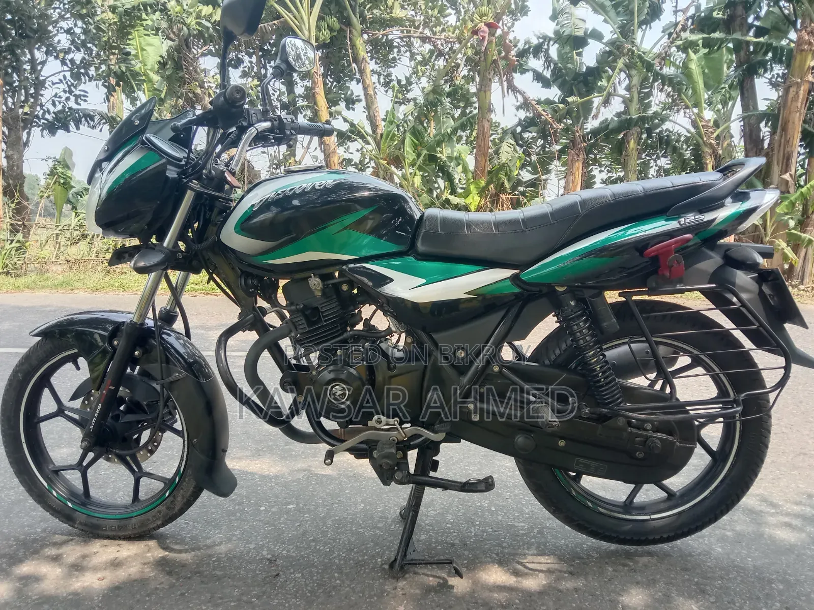 বাজাজ ডিসকভার ১২৫ ২০২০ ব্ল্যাক
