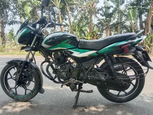 বাজাজ ডিসকভার ১২৫ ২০২০ ব্ল্যাক