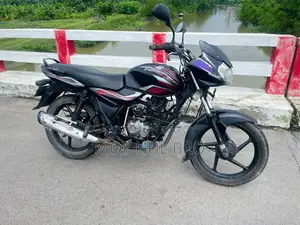 বাজাজ ডিসকভার ১০০ ২০১৫ কালো