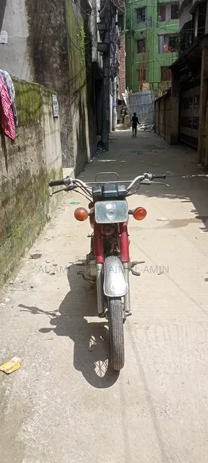 Yamaha 1999 Red