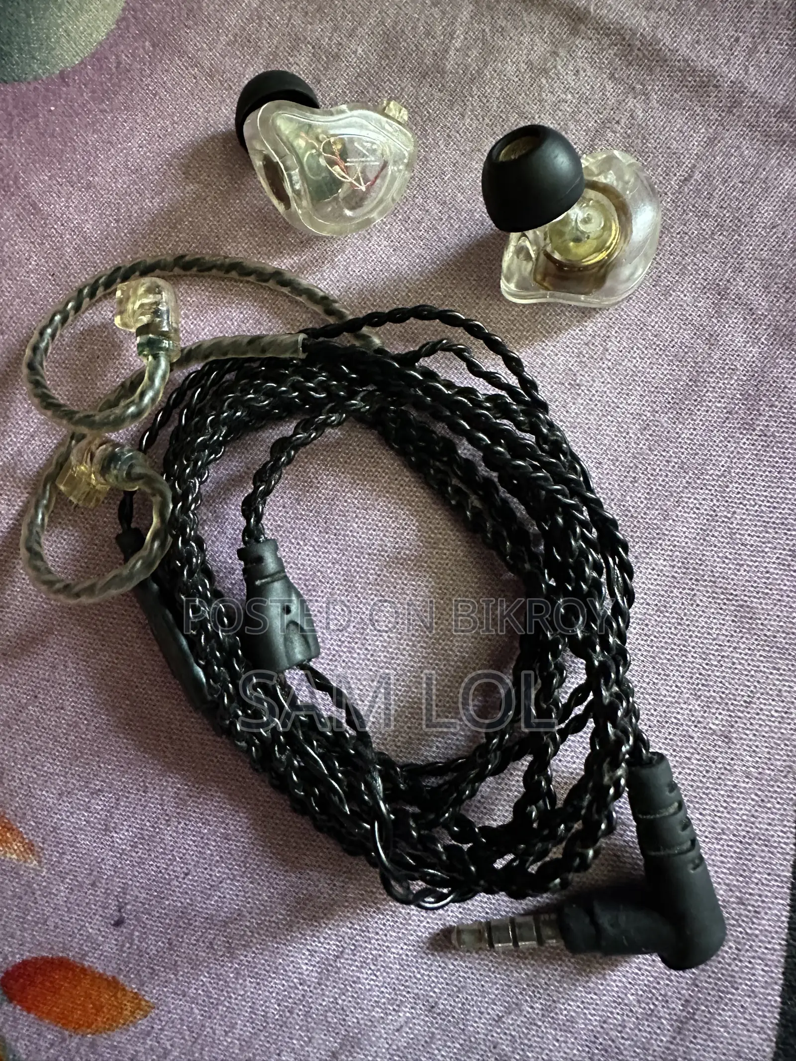 MT1 Earphones for Sell